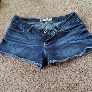 Levi jean shorts